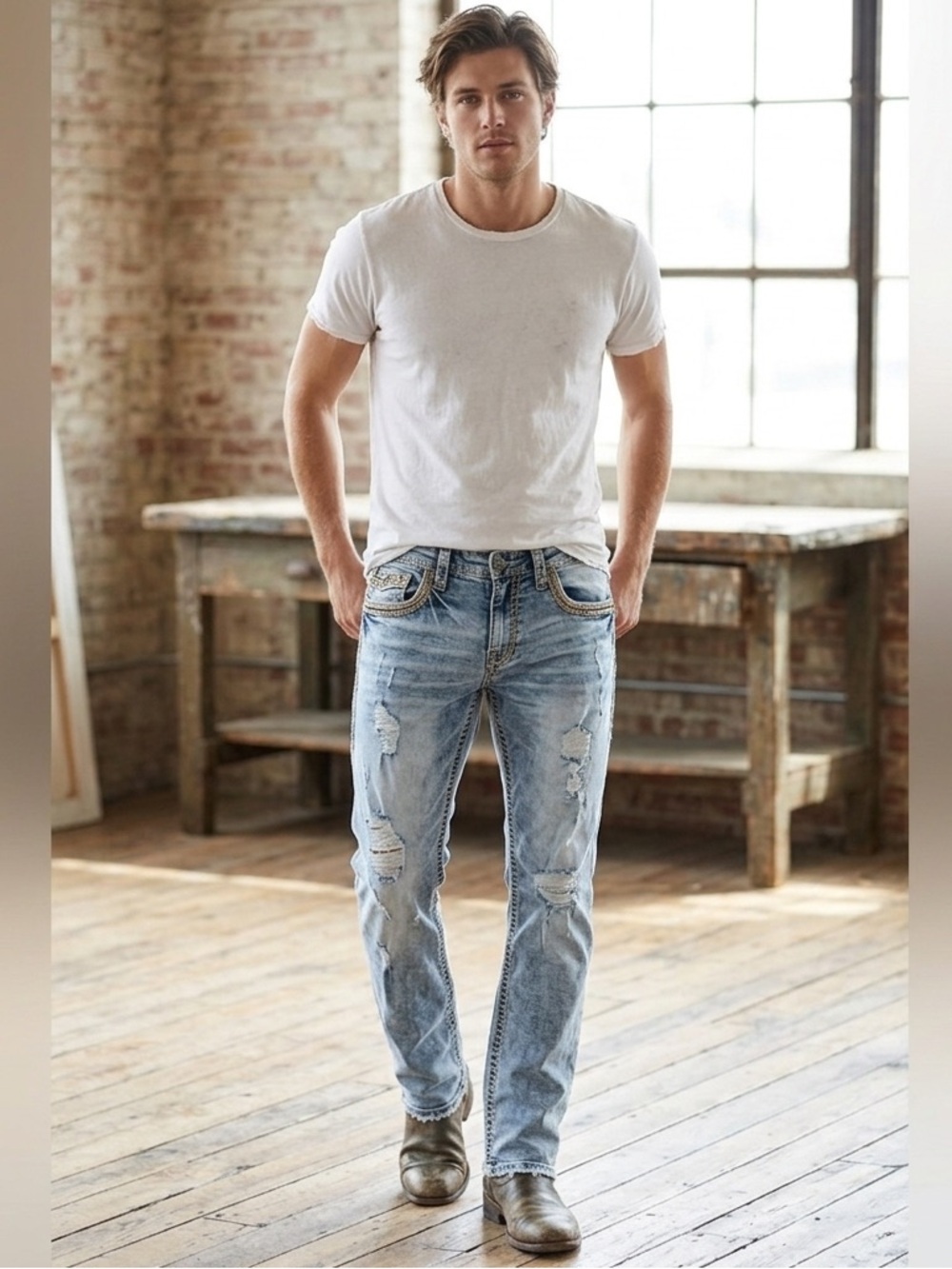 American Fighter Striker Relaxed Straight Embroidered Distressed Jeans 32R.